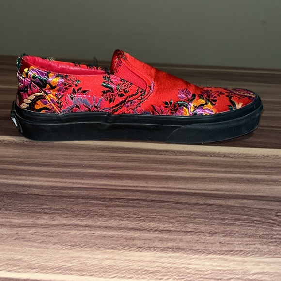 Vans classic festival slip on red satin Chinese new year women sz 5 1/2 men’s 4 - Picture 5 of 13